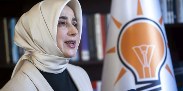 İslamcıların AKP'ye baskısı sürüyor: 'Kimle konuşsam 'Özlem Zengin aday olursa oy vermeyeceğim' diyor'