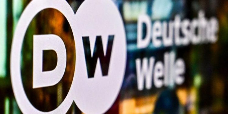 İsmail Saymaz: Çalışma izni uzatılmayan DW Türkçe ay sonunda Türkiye ofisini kapatıyor