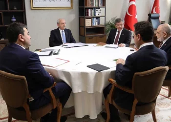 İsmail Saymaz: Yarın liderlerin toplantısından sonra Kılıçdaroğlu’nun adaylığı ilan edilecek