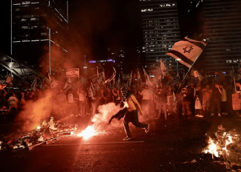 İsrail'de hayat durdu: Netanyahu'nun 'yargı reformu' ülkeyi iç savaşın eşiğine getirdi