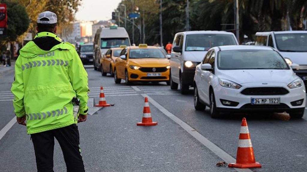 İstanbul’da yarın bazı yollar trafiğe kapatılacak