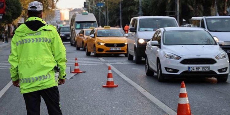 İstanbul’da yarın bazı yollar trafiğe kapatılacak
