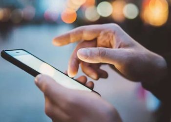 İthal cep telefonlarına getirilen gümrük zammı kaldırıldı