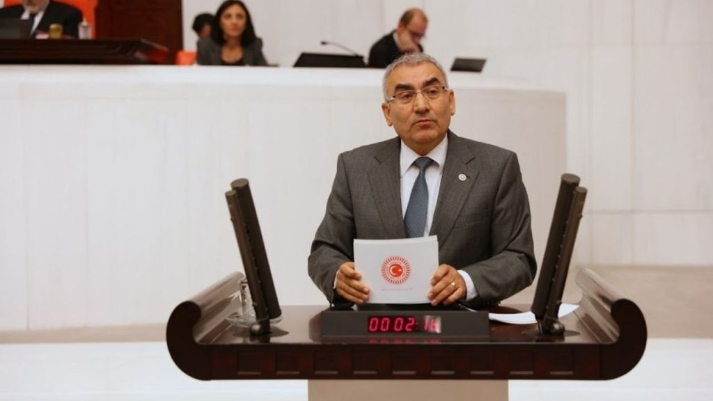 İyi Parti Ankara Milletvekili Altıntaş istifa ettiğini duyurdu