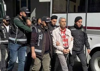 İzmir merkezli ‘soykırım’ operasyonunda 30 tutuklama