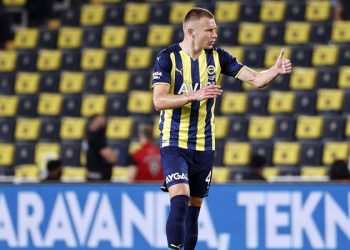 Jorge Jesus'un vazgeçilmezi Attilla Szalai!