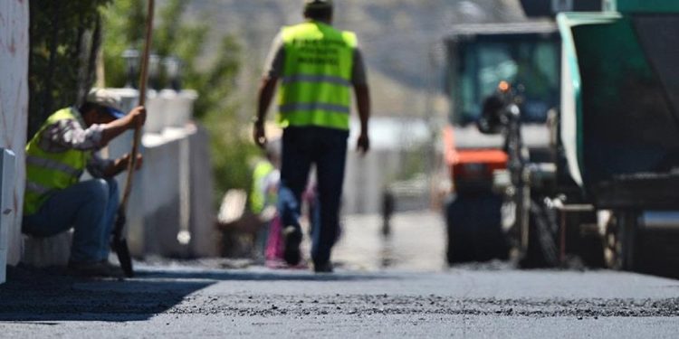 Kamu işçisi için yüzde 15 refah payı artı yüzde 45 zam talebi