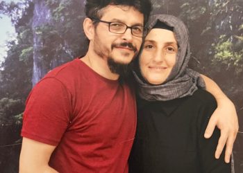 Kanser tedavisi gören ve geçen hafta felç geçiren KHK’lı öğretmen hayatını kaybetti