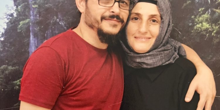 Kanser tedavisi gören ve geçen hafta felç geçiren KHK’lı öğretmen hayatını kaybetti