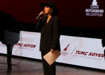 Karsu: Evimi temizlediğim için bile utanıyorum, çünkü temizleyecek bir evim var