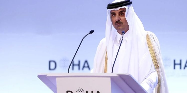 Katar Emiri, Suriye'de depremzedelere yardımın gecikmesine tepki gösterdi