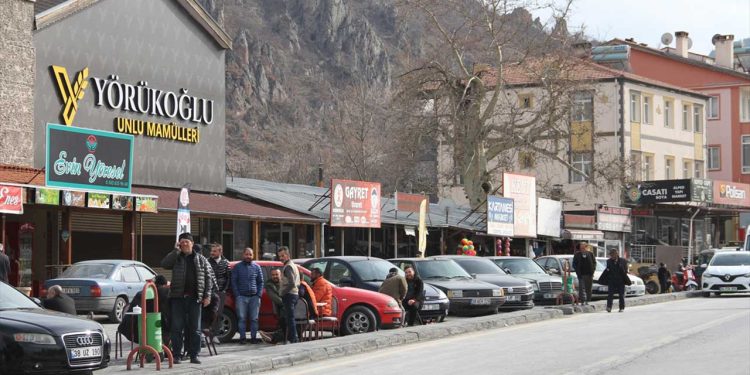 Kayseri'de altı dakika içinde 4.7, 4.4 ve 4.3 büyüklüğünde üç deprem