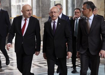 Kemal Kılıçdaroğlu fotoğraf stüdyosuna gitti