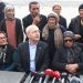 Millet İttifakı'nın cumhurbaşkanı adayı CHP Genel Başkanı Kemal Kılıçdaroğlu, deprem felaketinde mümkün olduğunca kısır siyasetin dışına çıkmaya çalıştıklarını belirterek, “Deprem bölgesinde halen çadır ve konteyner sorunu varsa bizimle tartışacaklarına süratle onları çözsünler. Kısır tartışma bize hiçbir zaman yarar getirmedi” dedi.