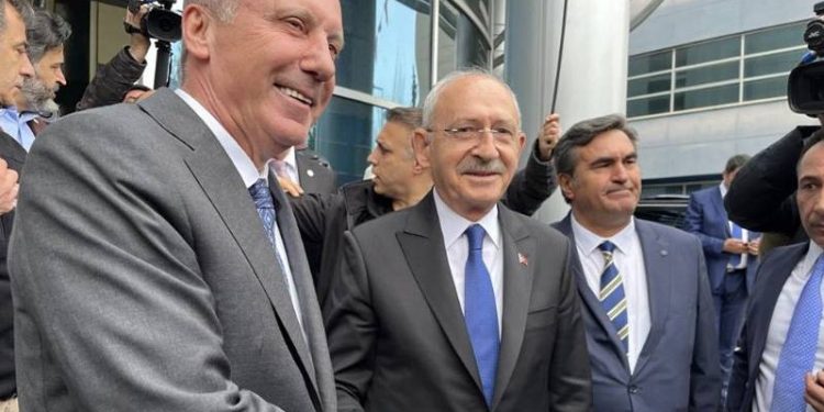 Millet İttifakı'nın Cumhurbaşkanı adayı CHP Genel Başkanı Kemal Kılıçdaroğlu, bugün Memleket Partisi Genel Başkanı ve 100 bin imza toplayarak Cumhurbaşkanı adayı olmaya hak kazanan Muharrem İnce ile bir araya geldi.