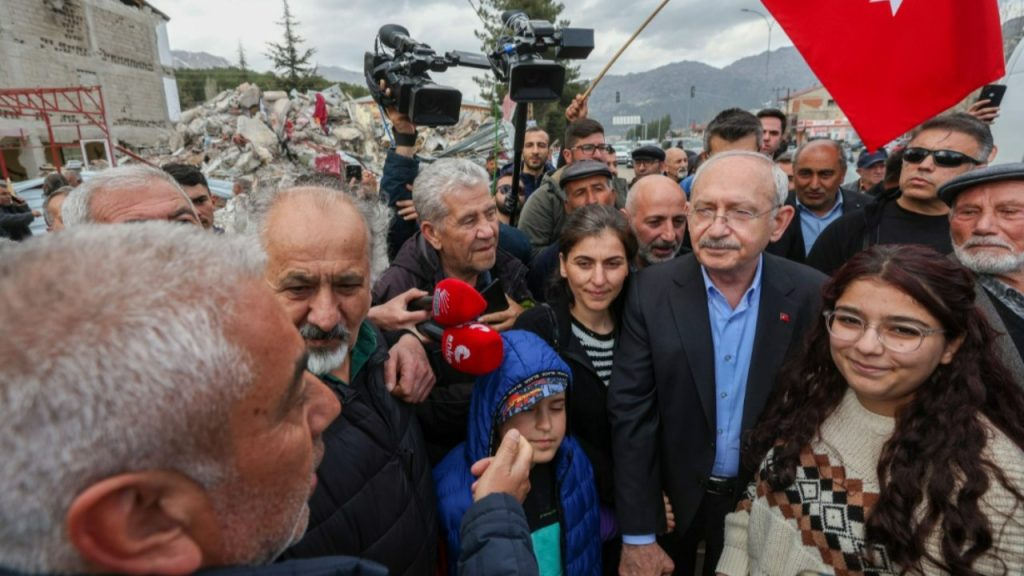 Kılıçdaroğlu Kahramanmaraş'ta depremzedelere seslendi: 'Türkiye'de çok şey değişecek'