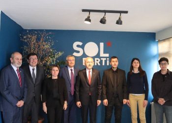 Kılıçdaroğlu, SOL Parti Başkanlar Kurulu Üyesi Önder İşleyen ile bir araya geldi
