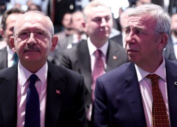 İYİ Parti Genel Başkanı Meral Akşener’in açıklamaları sonrası CHP Genel Başkanı Kemal Kılıçdaroğlu yardımcısı Bülent Kuşoğlu’nu Ankara Büyükşehir Belediye Başkanı Mansur Yavaş ile görüşmeye gönderdi.