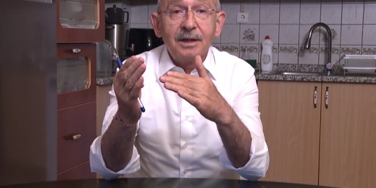 Kılıçdaroğlu muhafazakâr kadınlara seslendi: ‘Sizi 3-5 oy için yarı yolda bıraktılar’