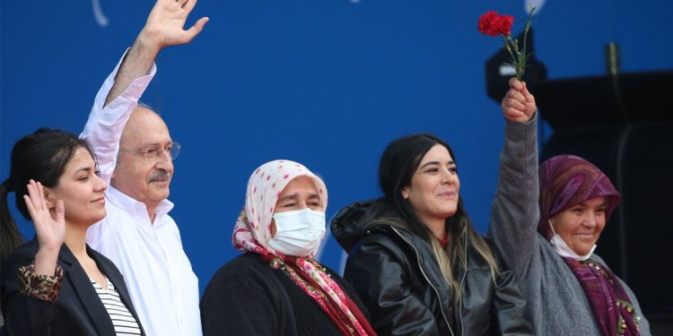 Kılıçdaroğlu’ndan Kadınlar Günü mesajı: Gelecek sene meydanlarda coşkuyla kutlanacak