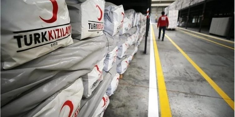 Kızılay, Ensar Vakfı'na para aktarmış