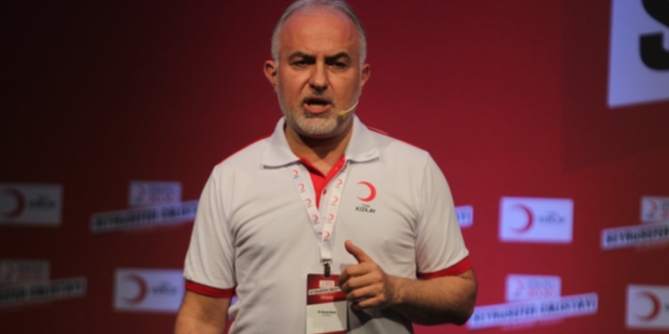 Kızılay logoları silip binlerce çadır satmış