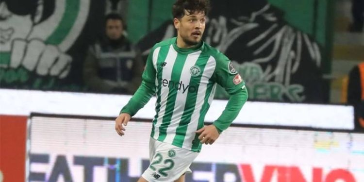 Konyaspor "Galatasaray maçındaki hareketim kırmızı karttı" diyen Ahmet Oğuz'a ceza verdi