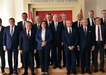 Kulis: Aralarında İmamoğlu ve Yavaş'ın da olduğu CHP'li 11 başkan 'Adayımız Kılıçdaroğlu' bildirisi yayımlayacak