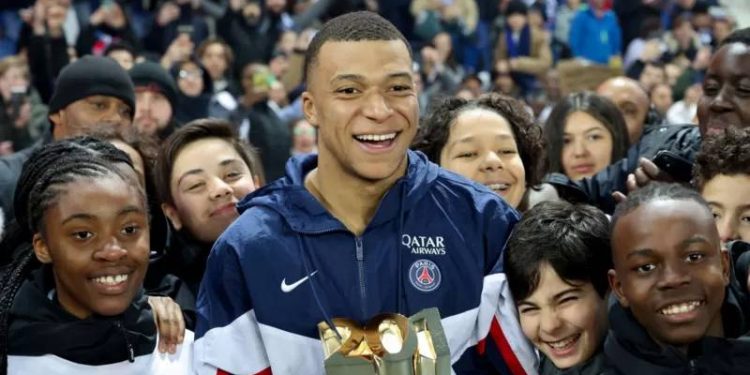 Kylian Mbappe, PSG tarihinin en golcü futbolcusu oldu