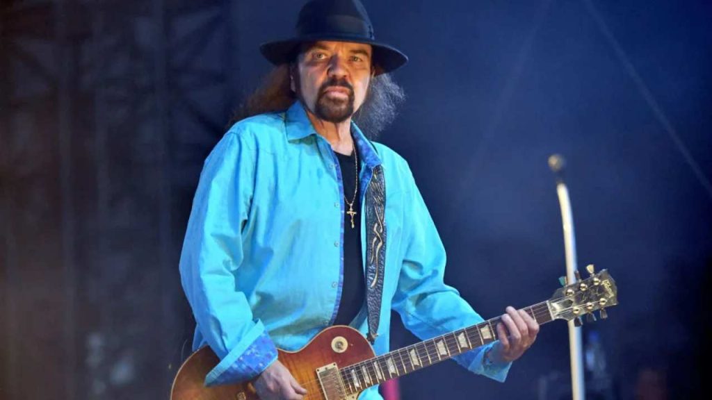 Lynyrd Skynyrd'in kurucularından, gitarist Gary Rossington hayatını kaybetti