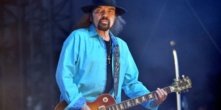 Lynyrd Skynyrd'in kurucularından, gitarist Gary Rossington hayatını kaybetti