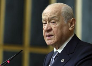 MHP lideri Devlet Bahçeli, Twitter'da yaptığı açıklamada ortak liste iddialarını reddederek MHP’nin kendi amblemi ve adaylarıyla seçime gireceğini açıkladı.