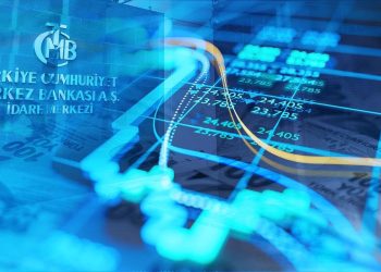 Mahfi Eğilmez: Türkiye bir çeşit 'ertelenmiş kriz' yaşıyor