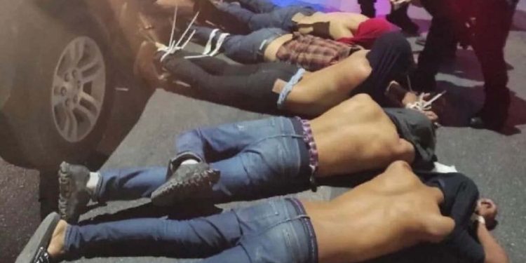 Meksika'da dört ABD'liyi kaçırıp ikisini öldüren kartel üyeleri failleri teslim etti