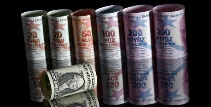 Merkez Bankası, bankalardan şu anda spot piyasada 19,09 TL’ye satılan doları bireysel yatırımcılara 19,20 liranın altında satmamalarını istedi.