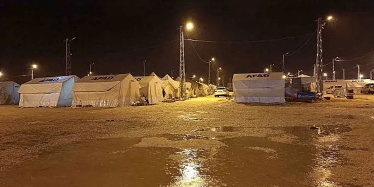 Meteoroloji uyardı: Deprem bölgesinde kuvvetli yağışa dikkat