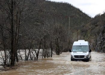Munzur Çayı taştı, Dersim-Ovacık karayolu kapatıldı