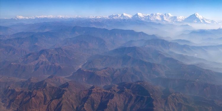 Nepal'de dağlara yalnız tırmanmak güvenlik gerekçesiyle yasaklandı