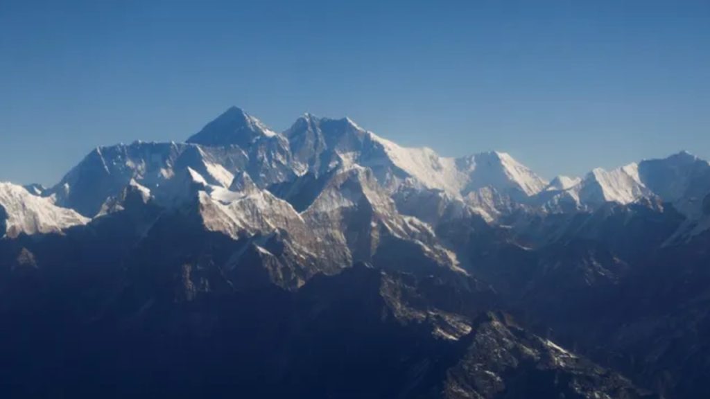 Nepal’de dağlara yalnız tırmanmak yasaklandı