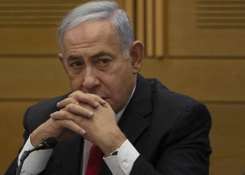 Netanyahu, İsrail'de halkı sokağa döken yargı düzenlemesini erteledi