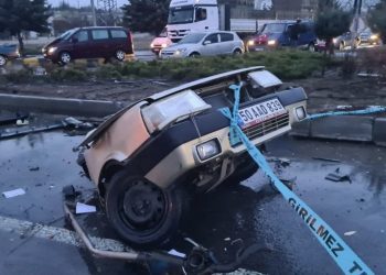 Nevşehir’de feci kaza: Otomobil ikiye bölündü