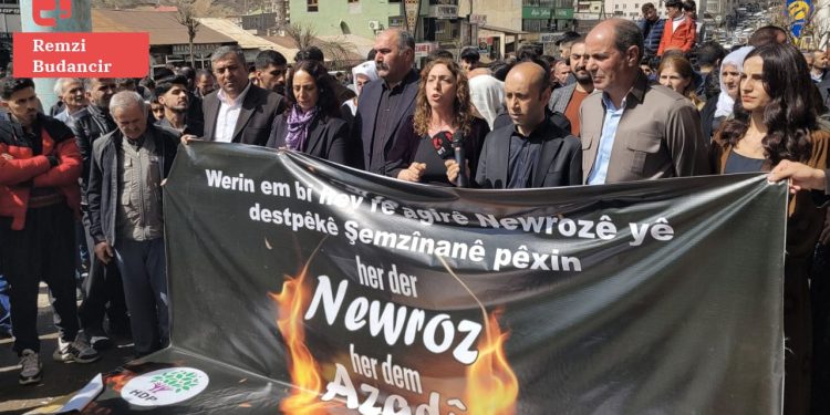Newroz'un ilk ateşi üç kibritle yakıldı