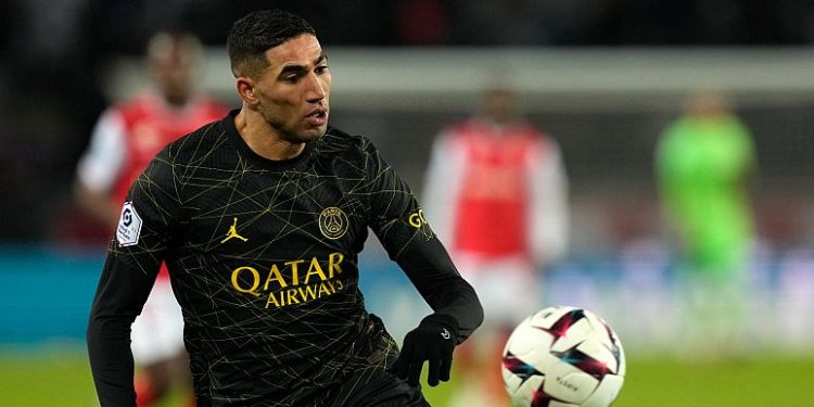 Fransa'nın Paris Saint-Germain (PSG) futbol takımında forma giyen Faslı futbolcu Eşref Hakimi hakkında cinsel saldırı suçlamasıyla soruşturma başlatıldı.