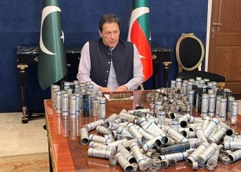 Pakistan'da İmran Han taraftarları ile polis arasındaki çatışmalar sürüyor