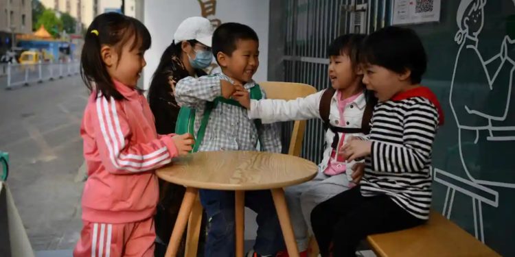 Pekin'de nüfus 20 yıl sonra ilk defa düştü