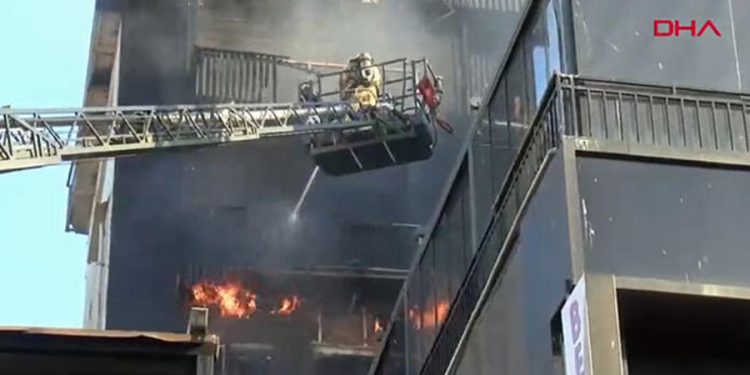 Pendik’te 7 katlı otelde yangın: 2 ölü, 2 yaralı