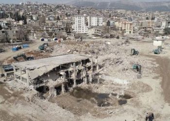 Pırlanta Apartmanı enkazı kaldırıldı: 13 kişiye ulaşılamadı