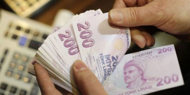 Piyasada 200 TL'lik banknot artışı: 1 milyarı geçti