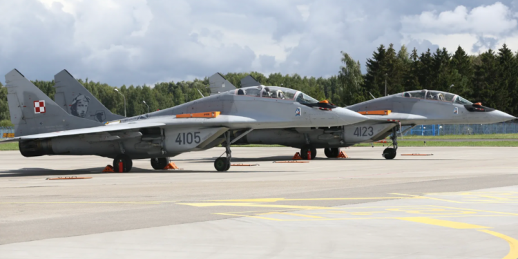 Polonya Ukrayna’ya ilk kez savaş jeti yolluyor