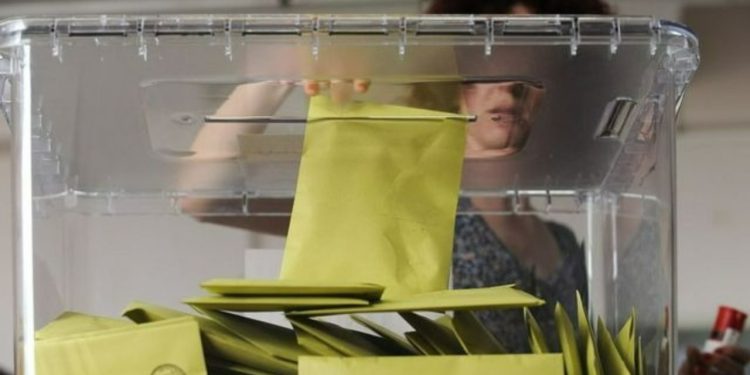 Prof. Dr. Ayata'dan seçim analizi: Çalışan yoksullar vurgusu dikkat çekti